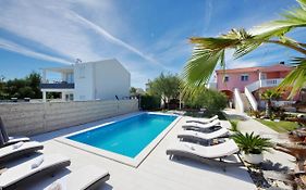 Apartmani Emili